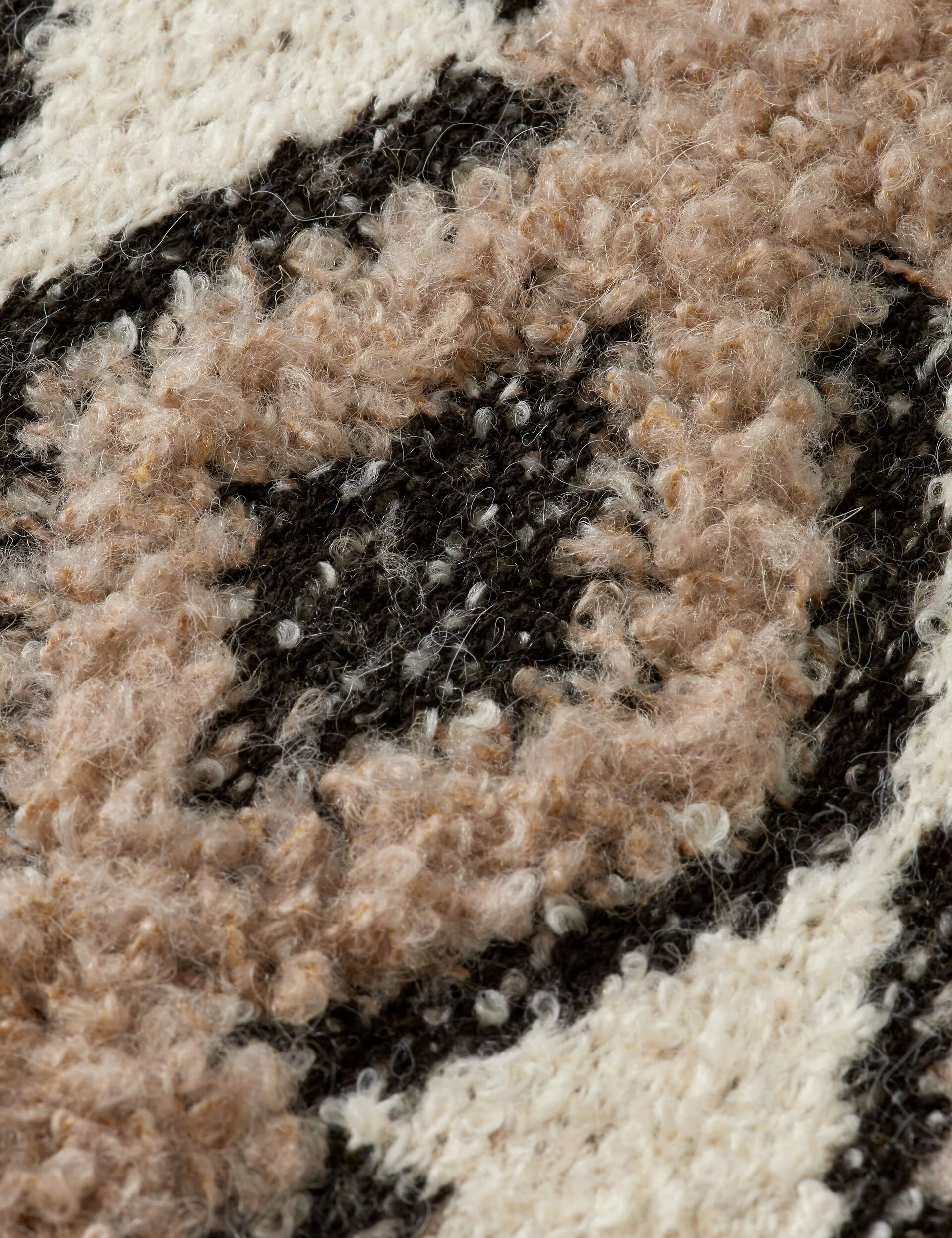 Argyles jacquard dropped shoulder pullover - Image 7
