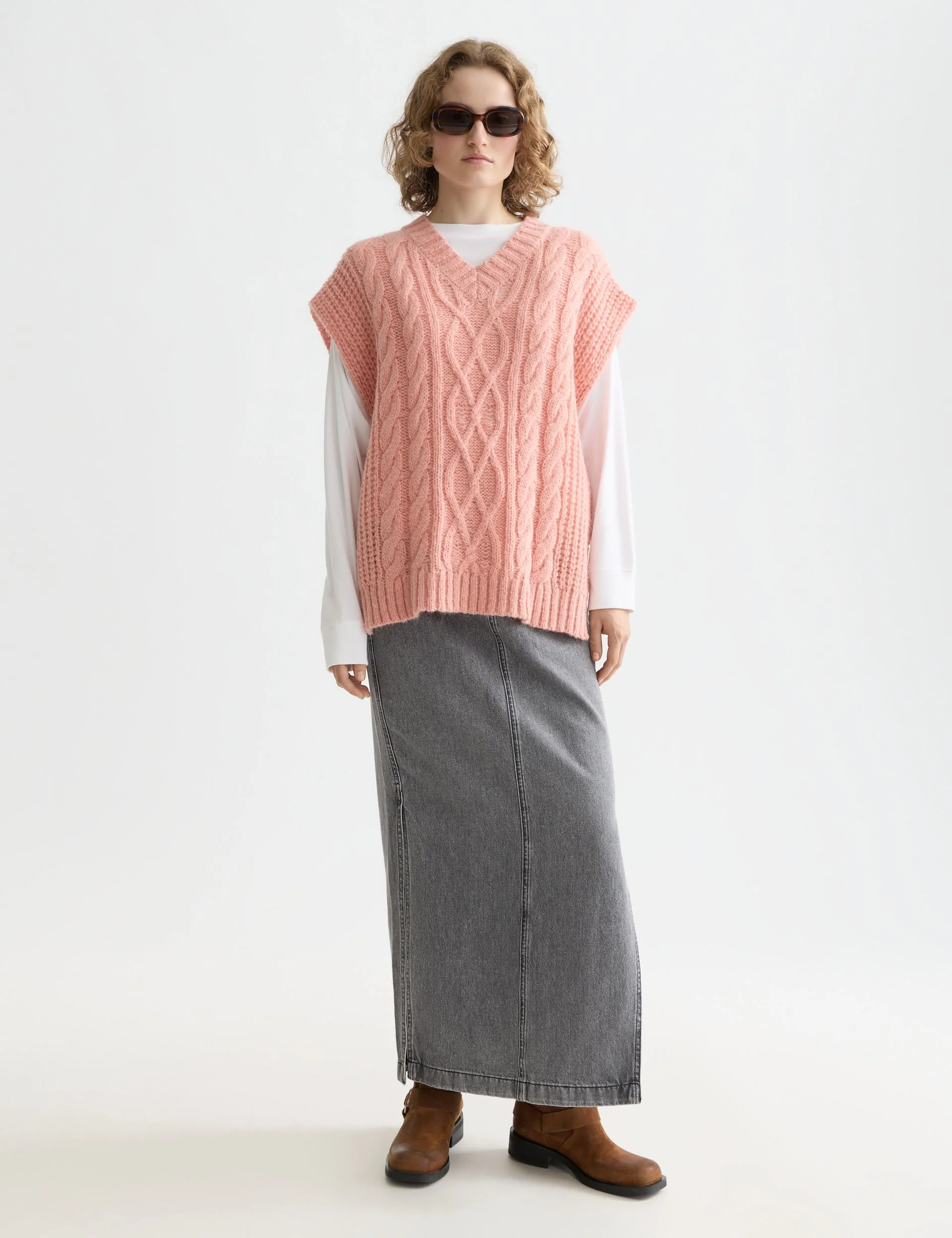 Cable stitch spencer - Image 2