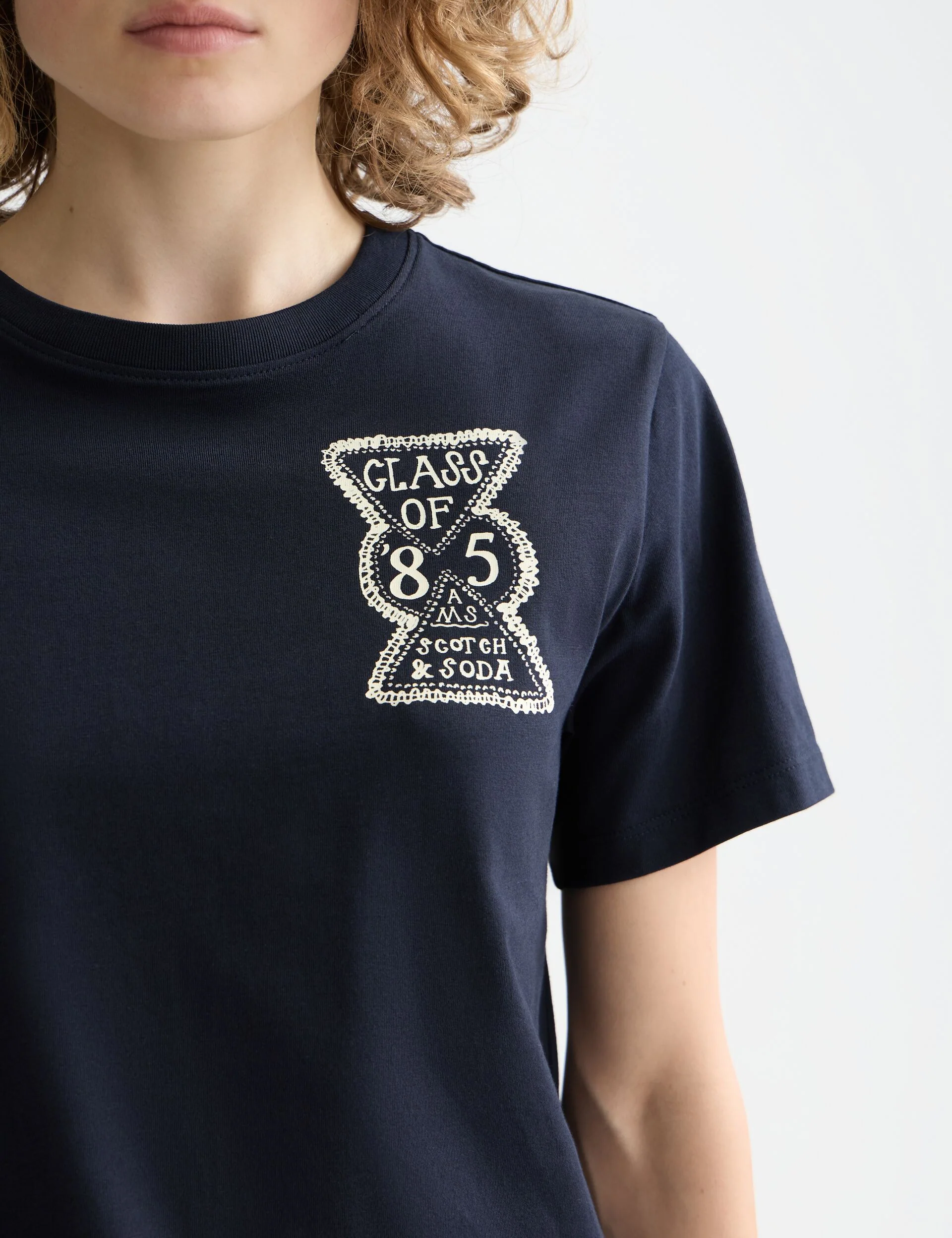 Chest artwork regular fit T-shirt - Image 4