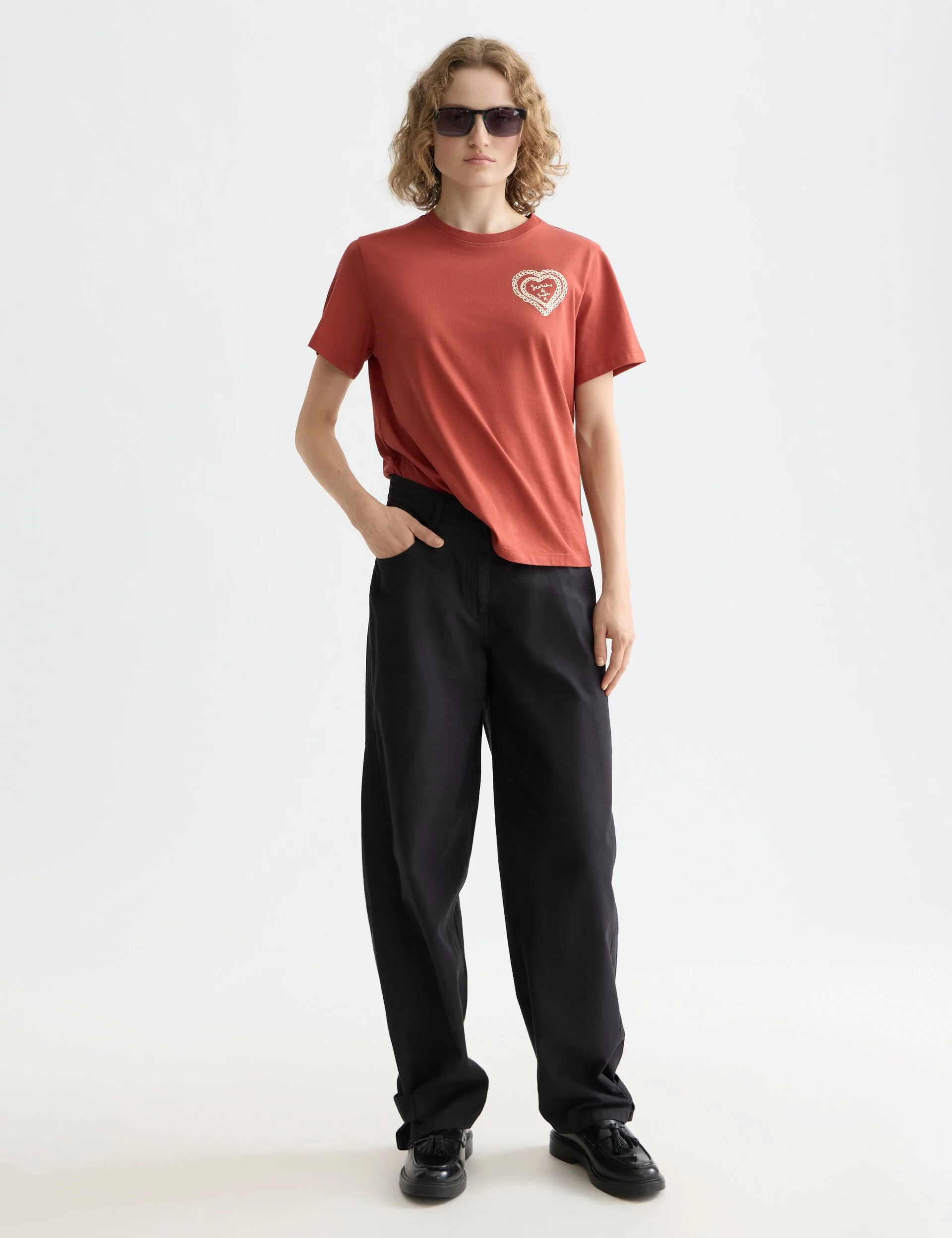 Chest artwork regular fit T-shirt - Image 2