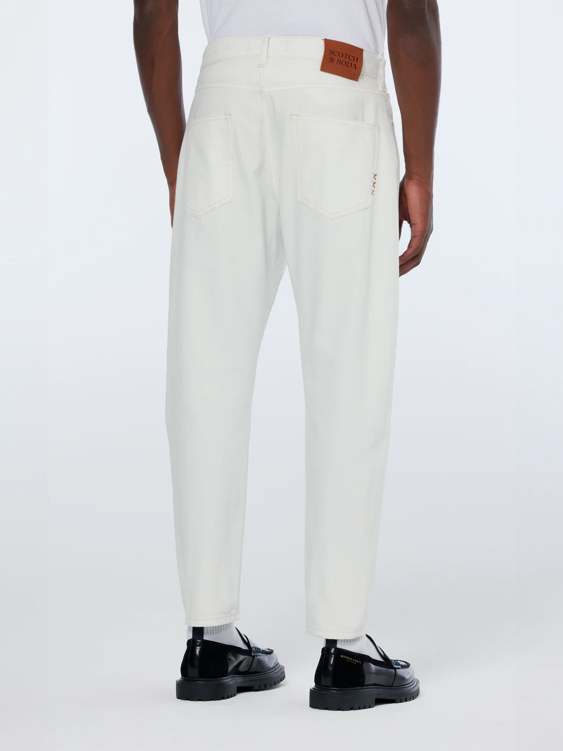 Dean Loose Taper Jeans | Tennis White - Image 4