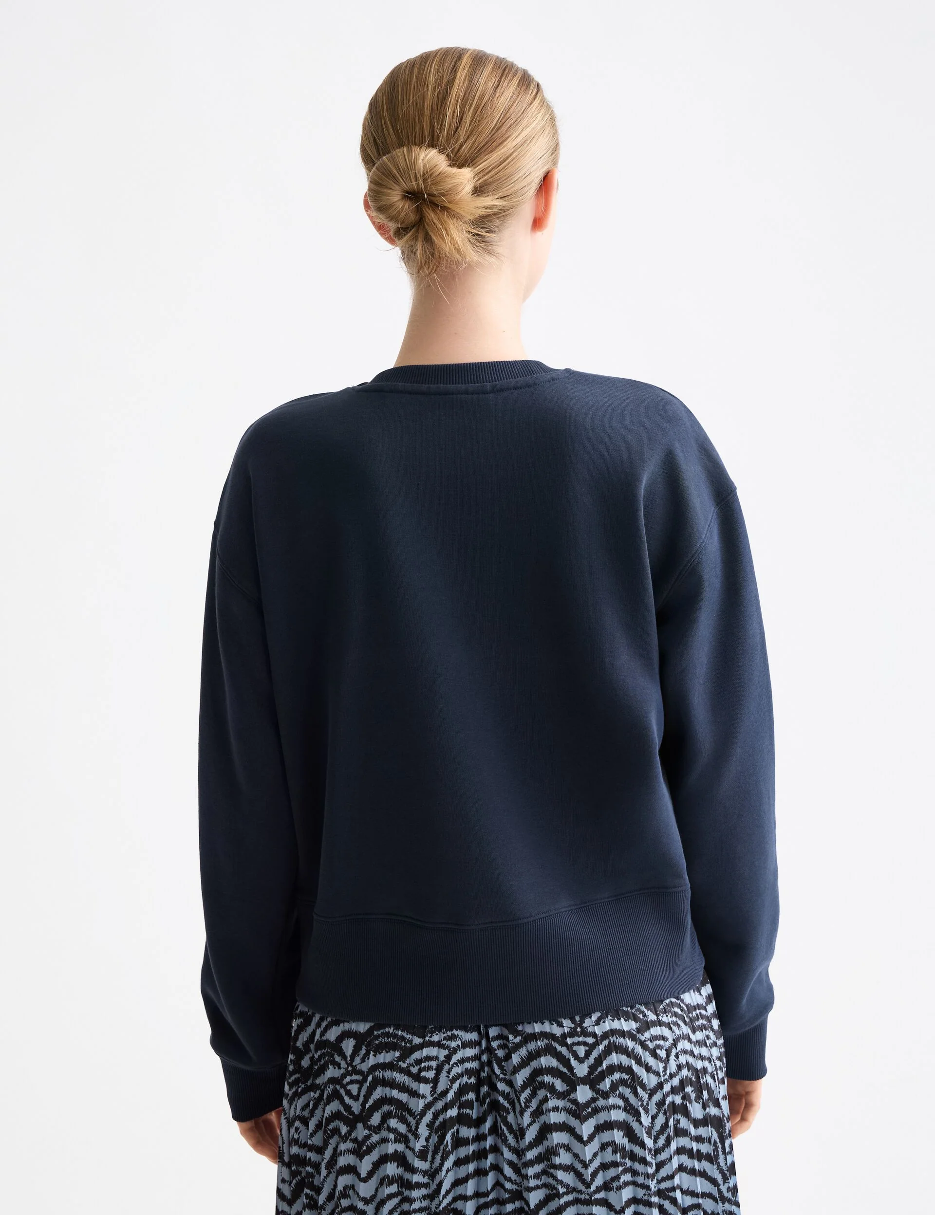 Elevated artwork sweater - Image 3