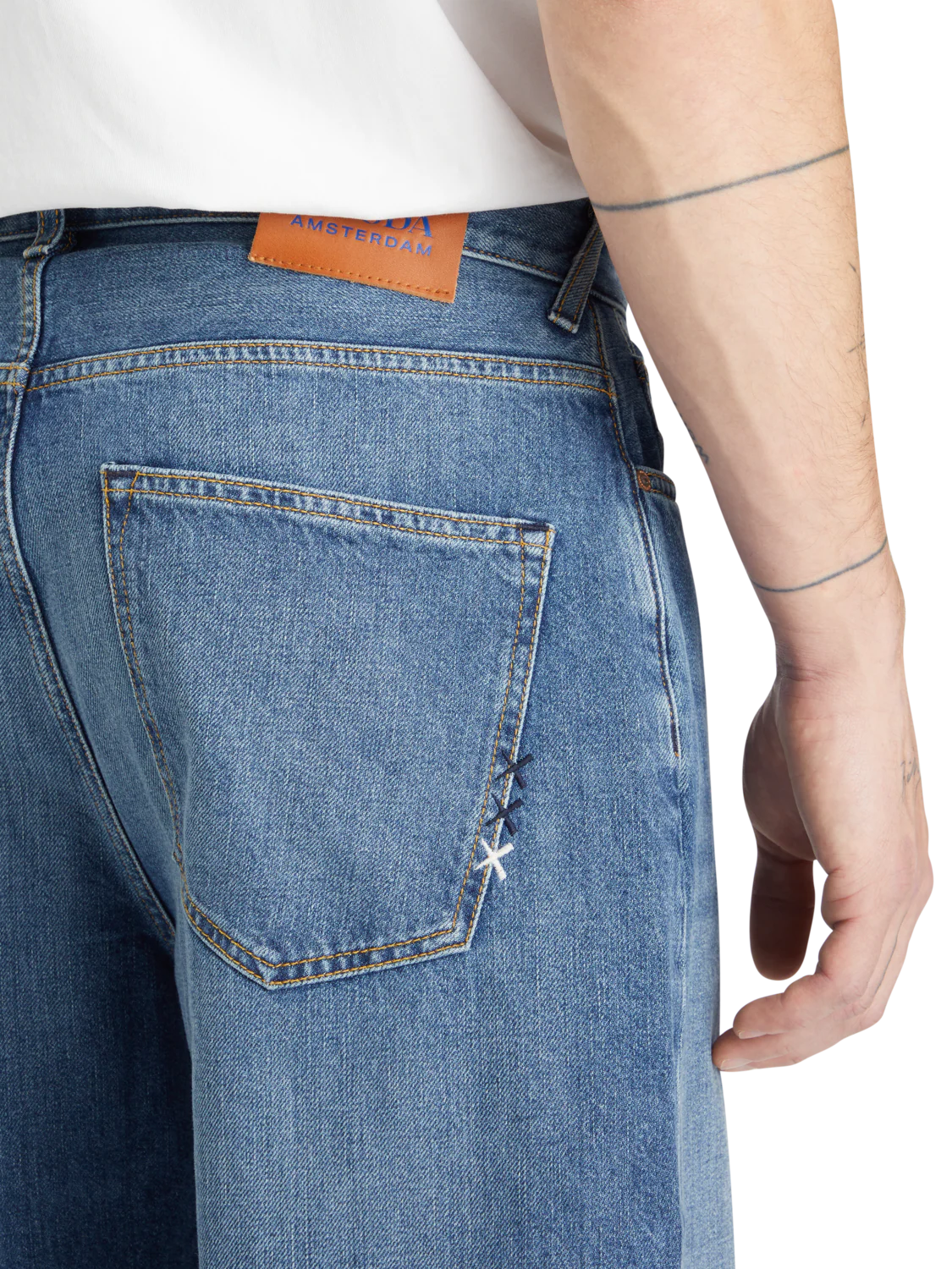 Essentials — The Pitch Loose Jeans | Bring The Blue - Image 4