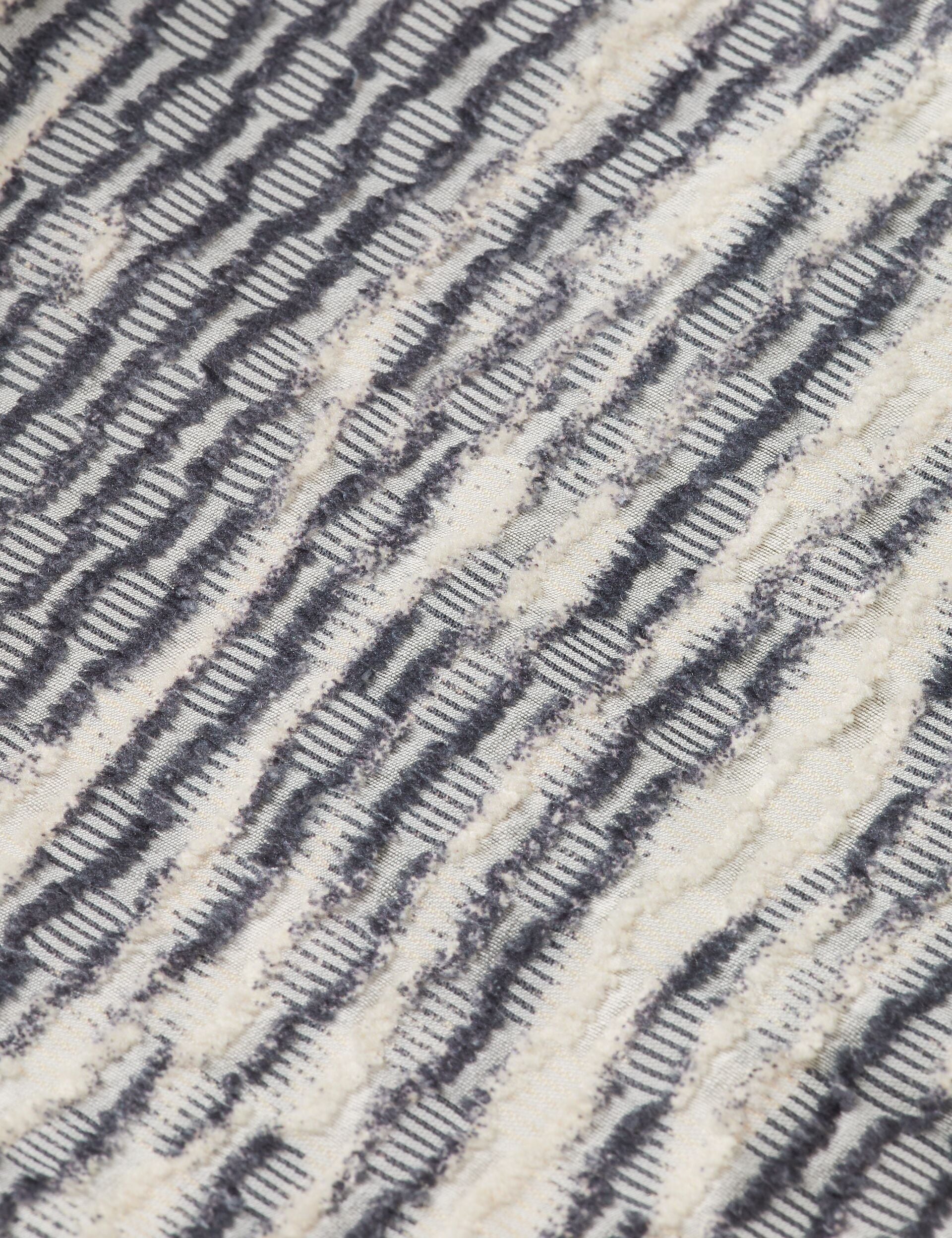 Fave - jacquard viscose-blend regular fit bermuda short - Image 7