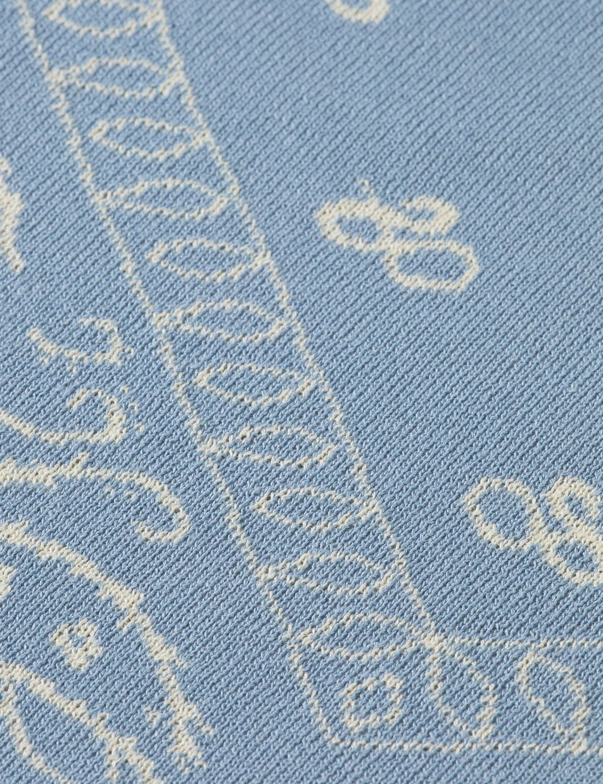 Jacquard knitted triangle scarf - Image 2
