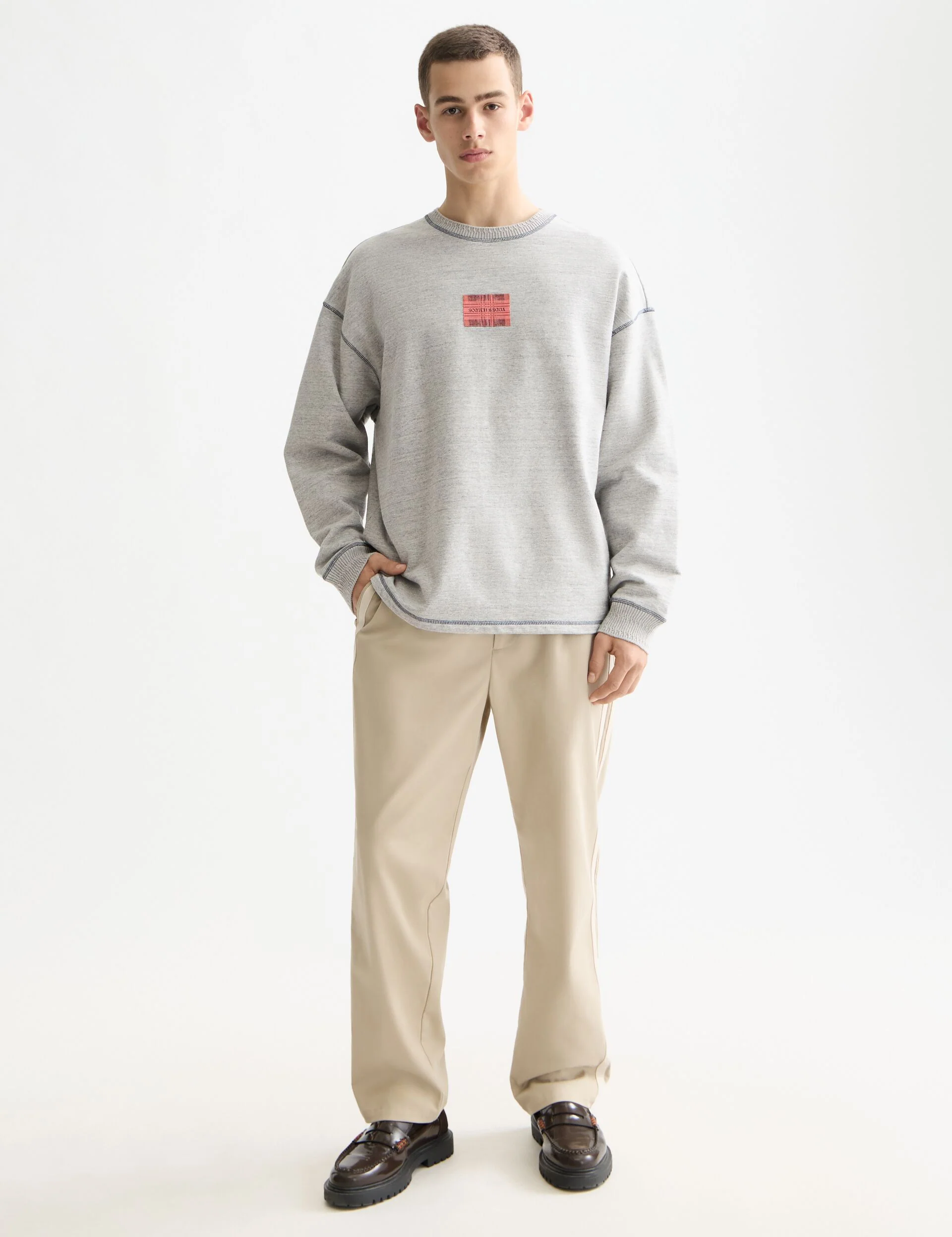 Loose Fit Label Sweatshirt - Image 2