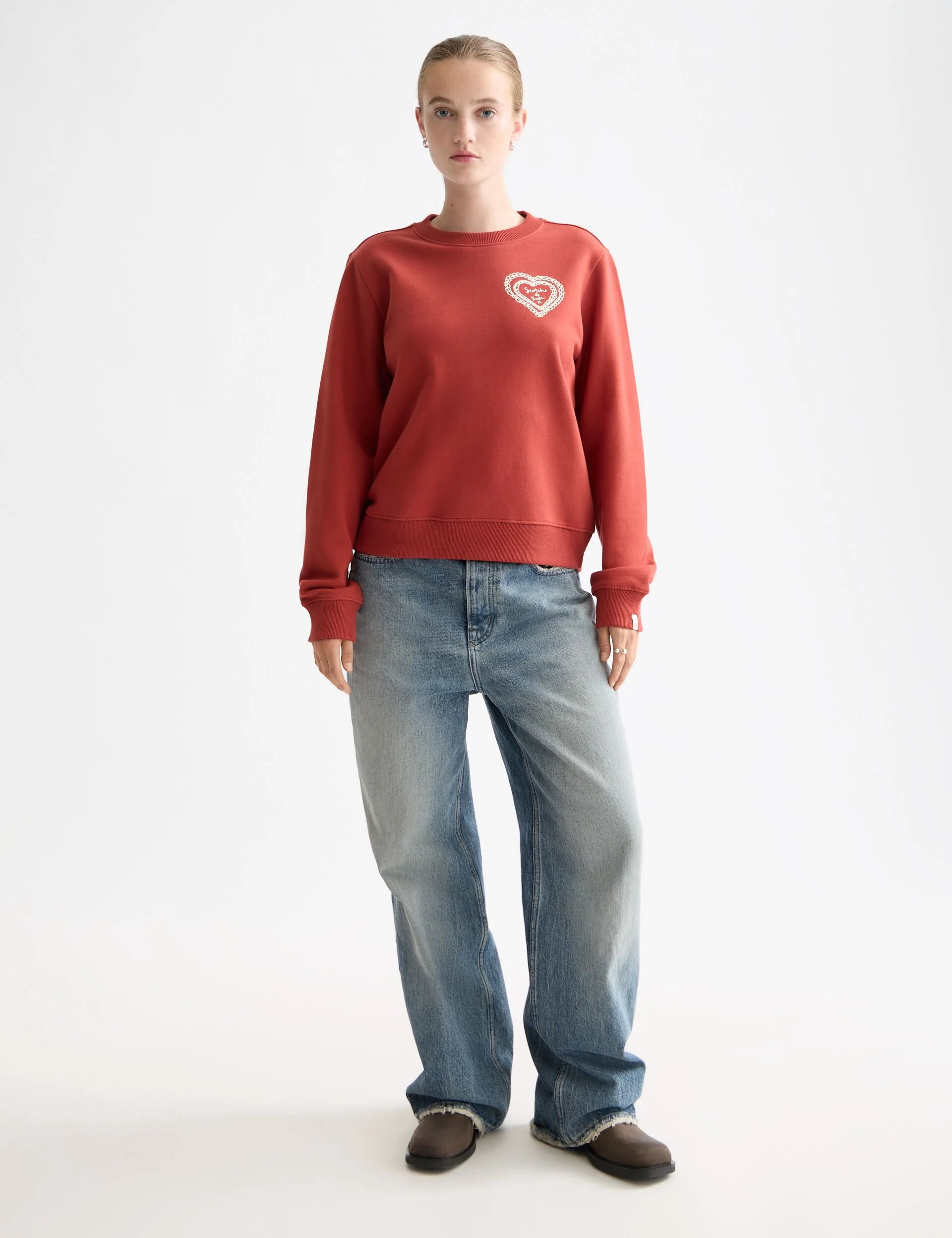 Regular fit chest artwork sweater - Image 2