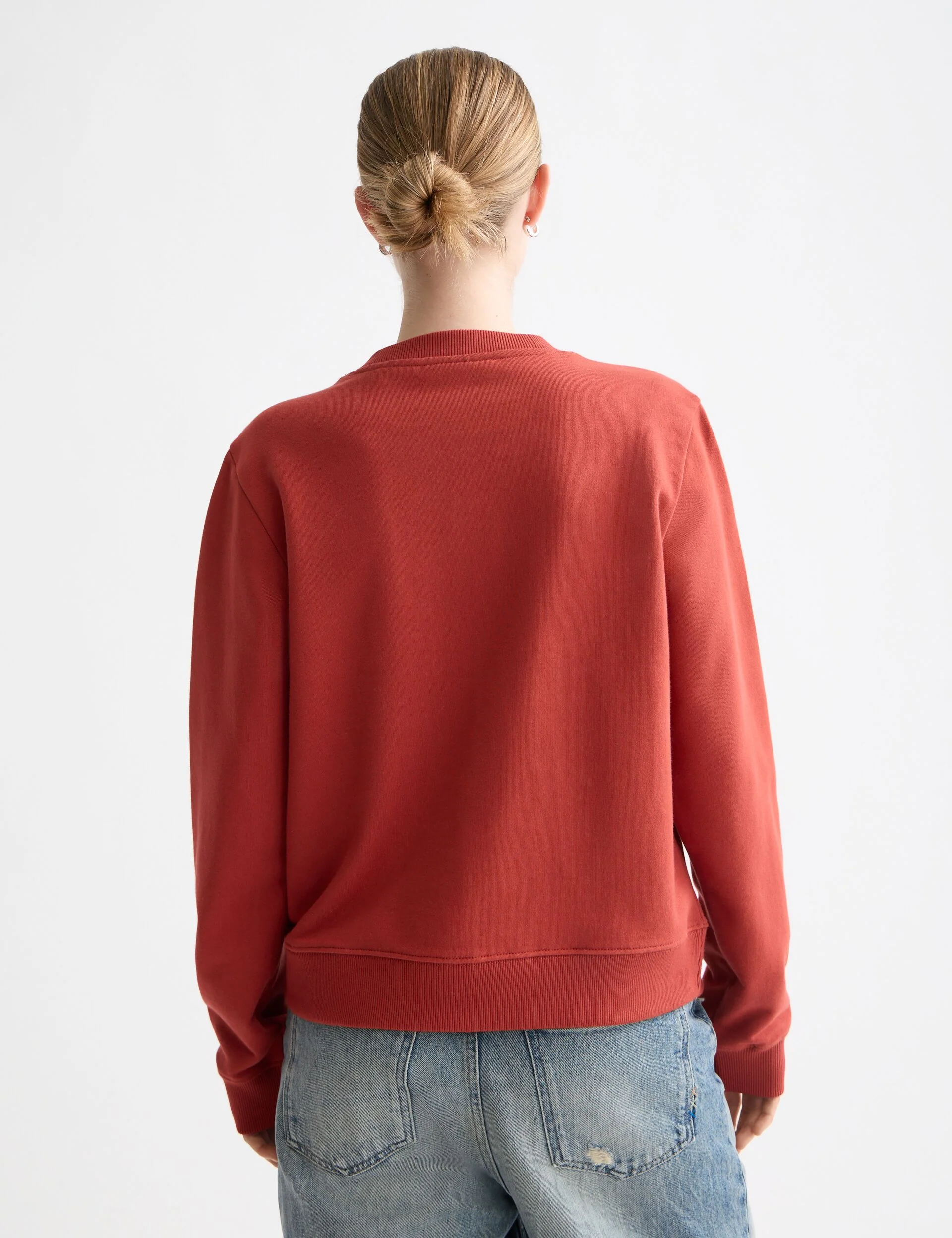 Regular fit chest artwork sweater - Image 3