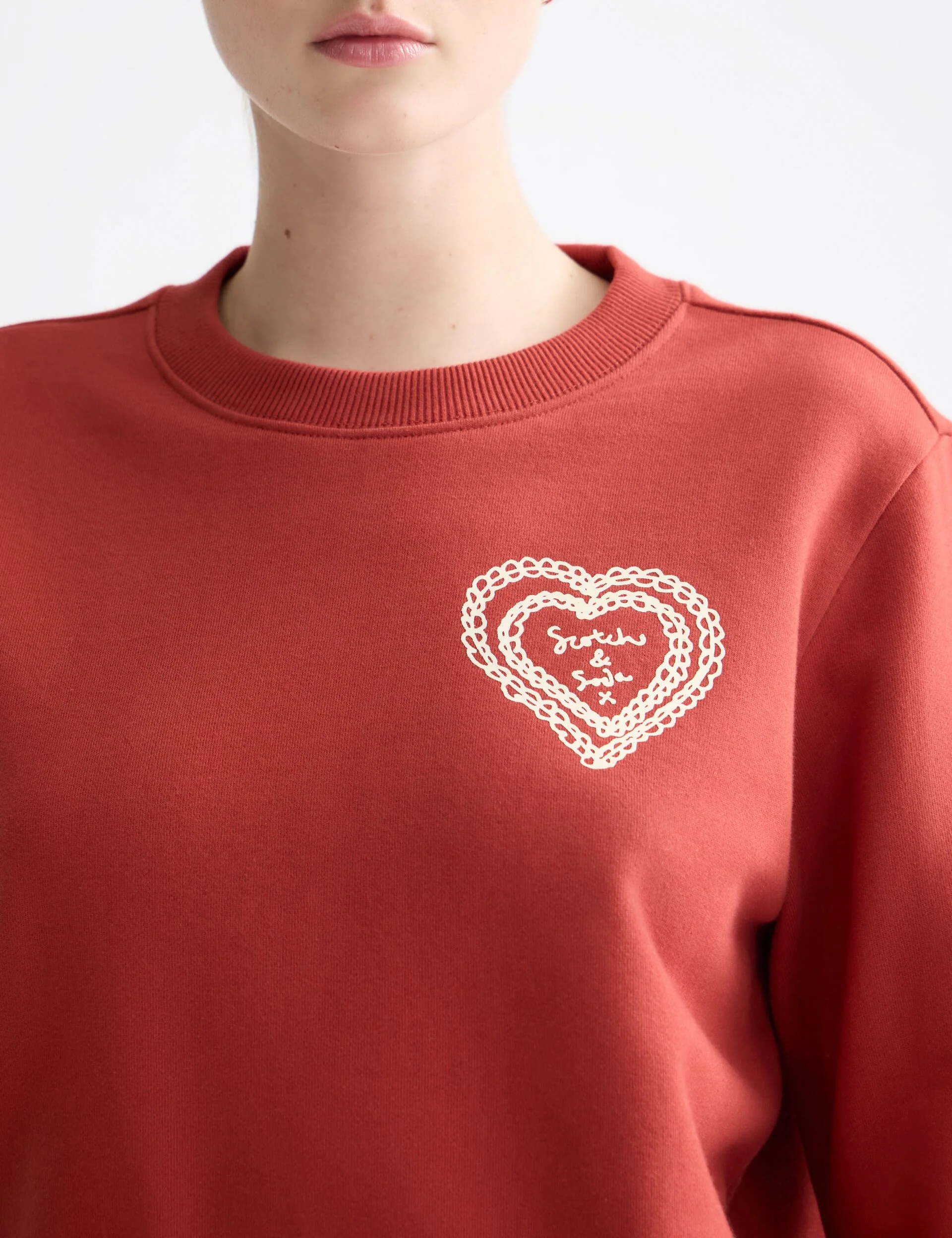 Regular fit chest artwork sweater - Image 4