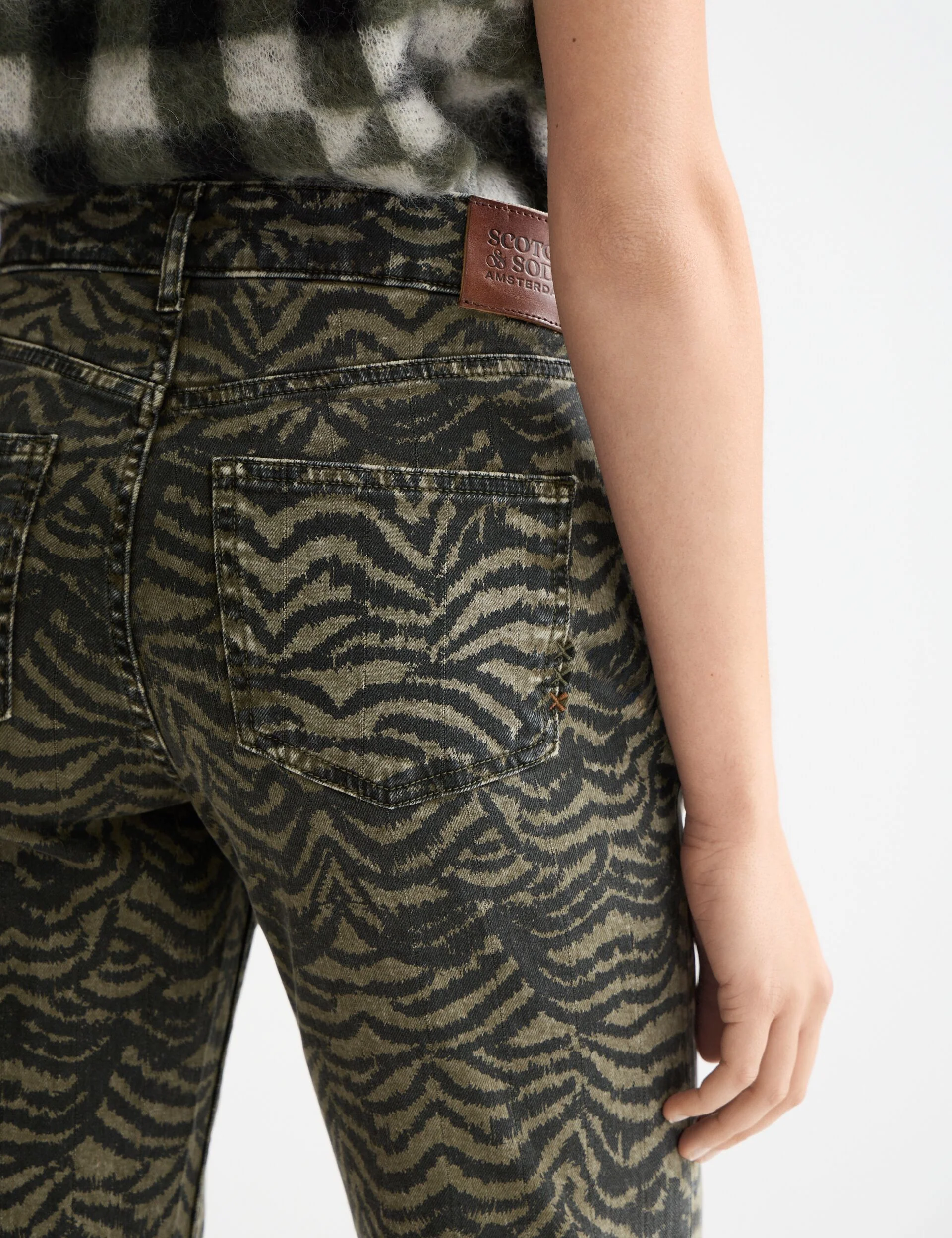 The Sky allover print straight jeans — Ikat Feather - Image 4