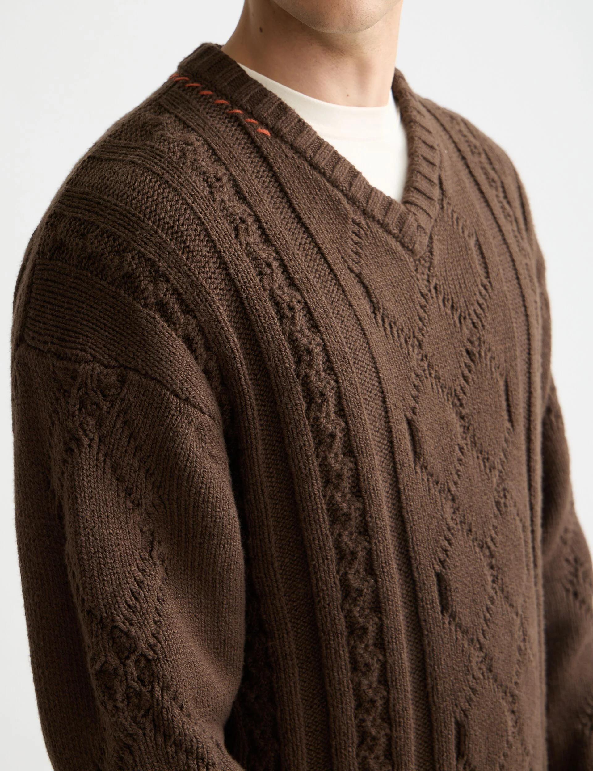 V-Neck chunky cable loose fit pullover - Image 4