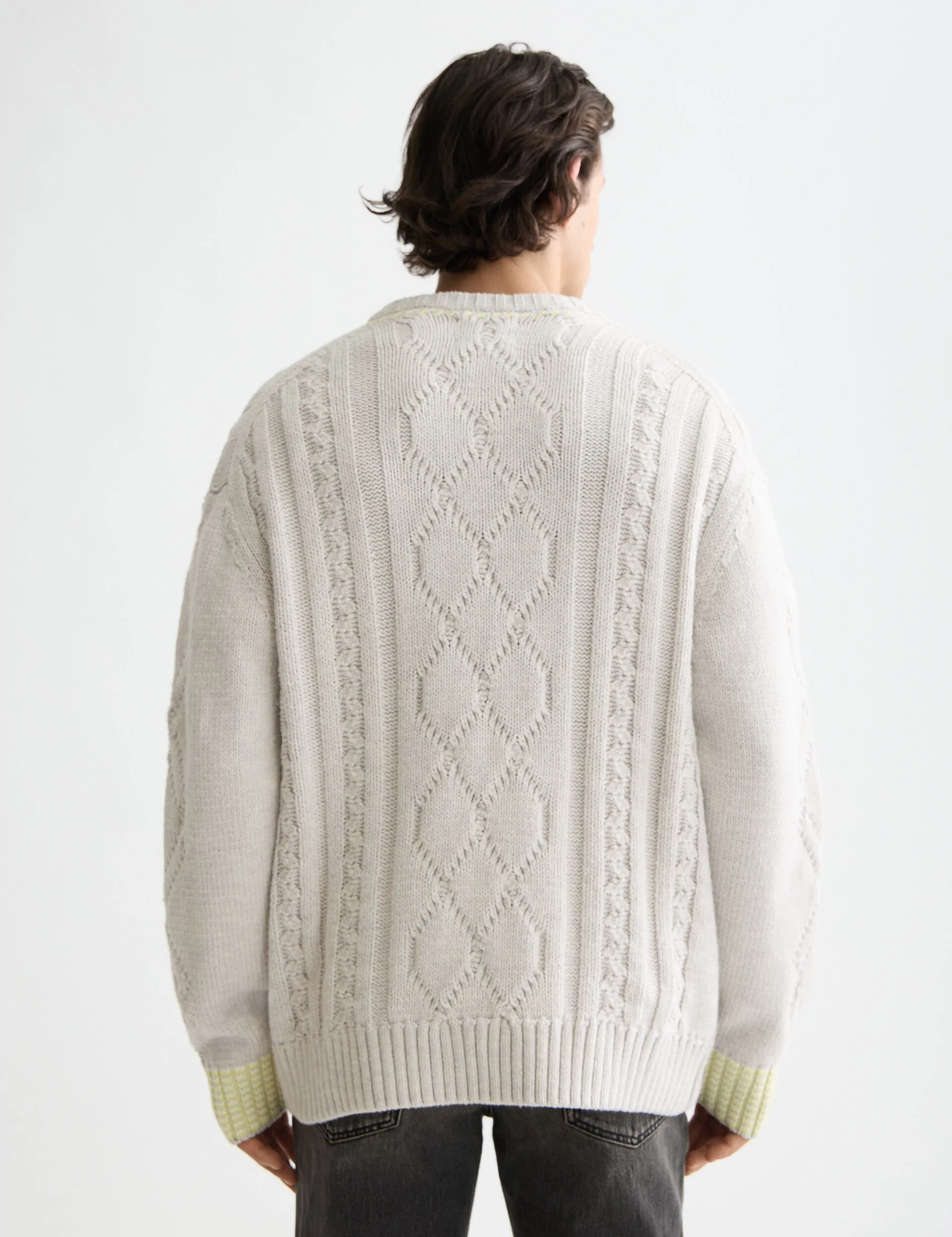 V-Neck chunky cable loose fit pullover - Image 3